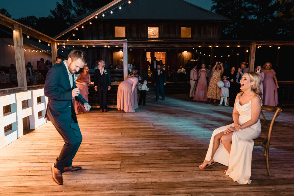 Garter toss- Mississippi wedding photographers 