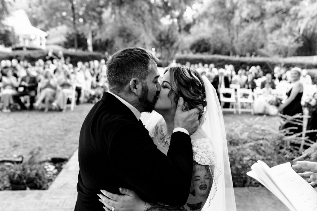 Wedding at The Henry Smith House. Wedding photography by Jen & Chuck Photography 