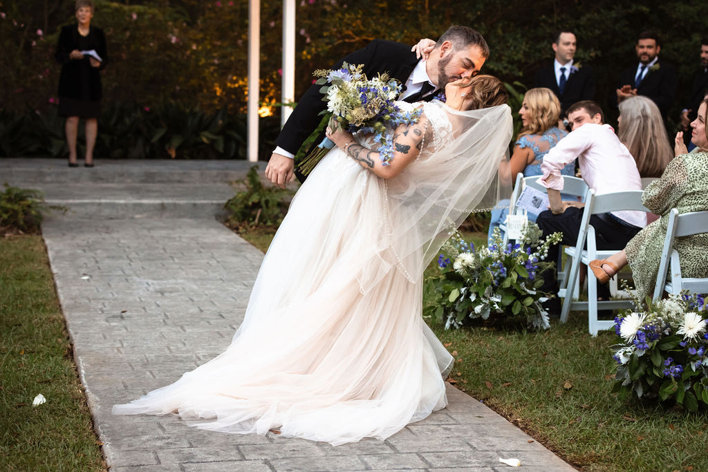 Wedding at The Henry Smith House. Wedding photography by Jen & Chuck Photography 