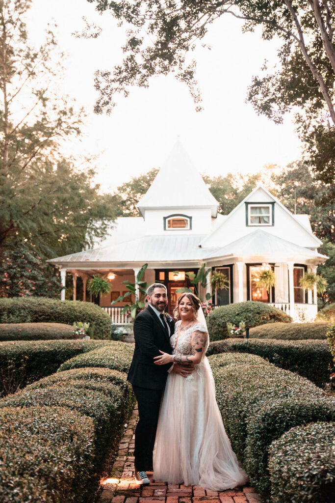 Wedding at The Henry Smith House. Wedding photography by Jen & Chuck Photography 